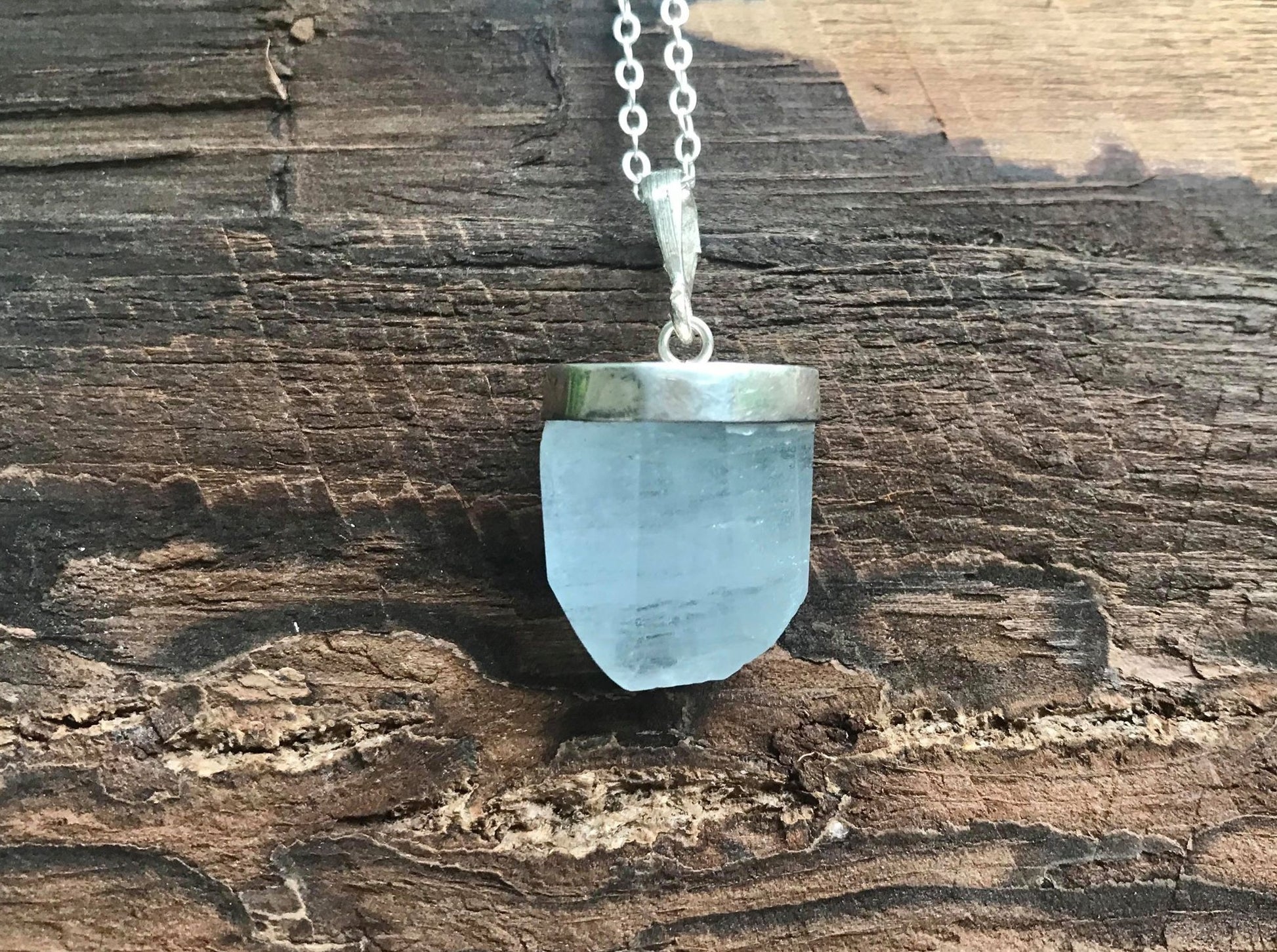Aquamarine Pendant - Gem Realm
