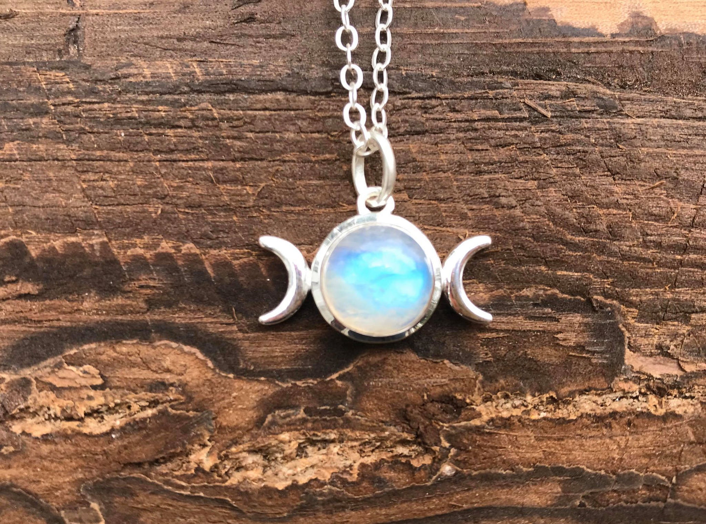 Rainbow Moonstone Pendant - Gem Realm