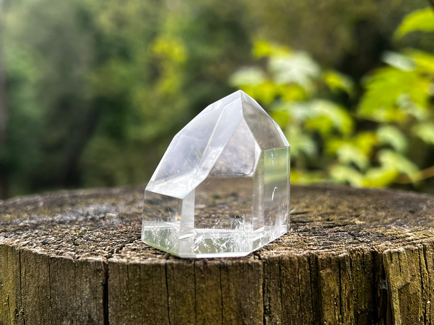 Quartz Crystal Tower ~ AA grade