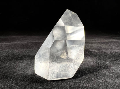 Quartz Crystal Tower ~ AA grade