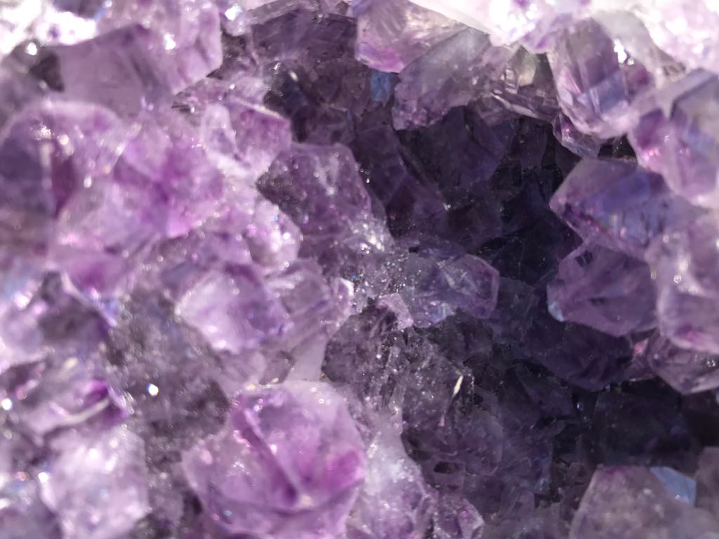 Amethyst Geode - Gem Realm 