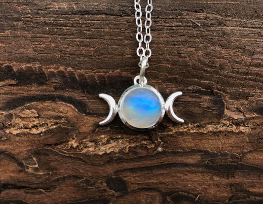 Rainbow Moonstone Pendant - Gem Realm 