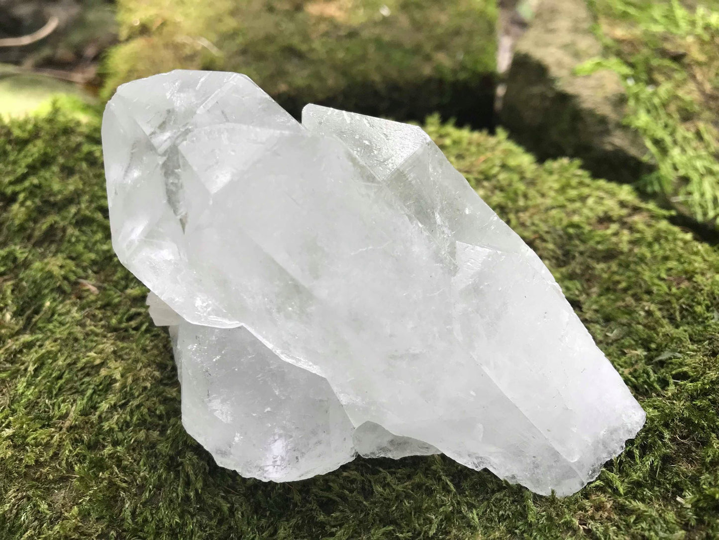 Quartz Crystal Clusters - Gem Realm 