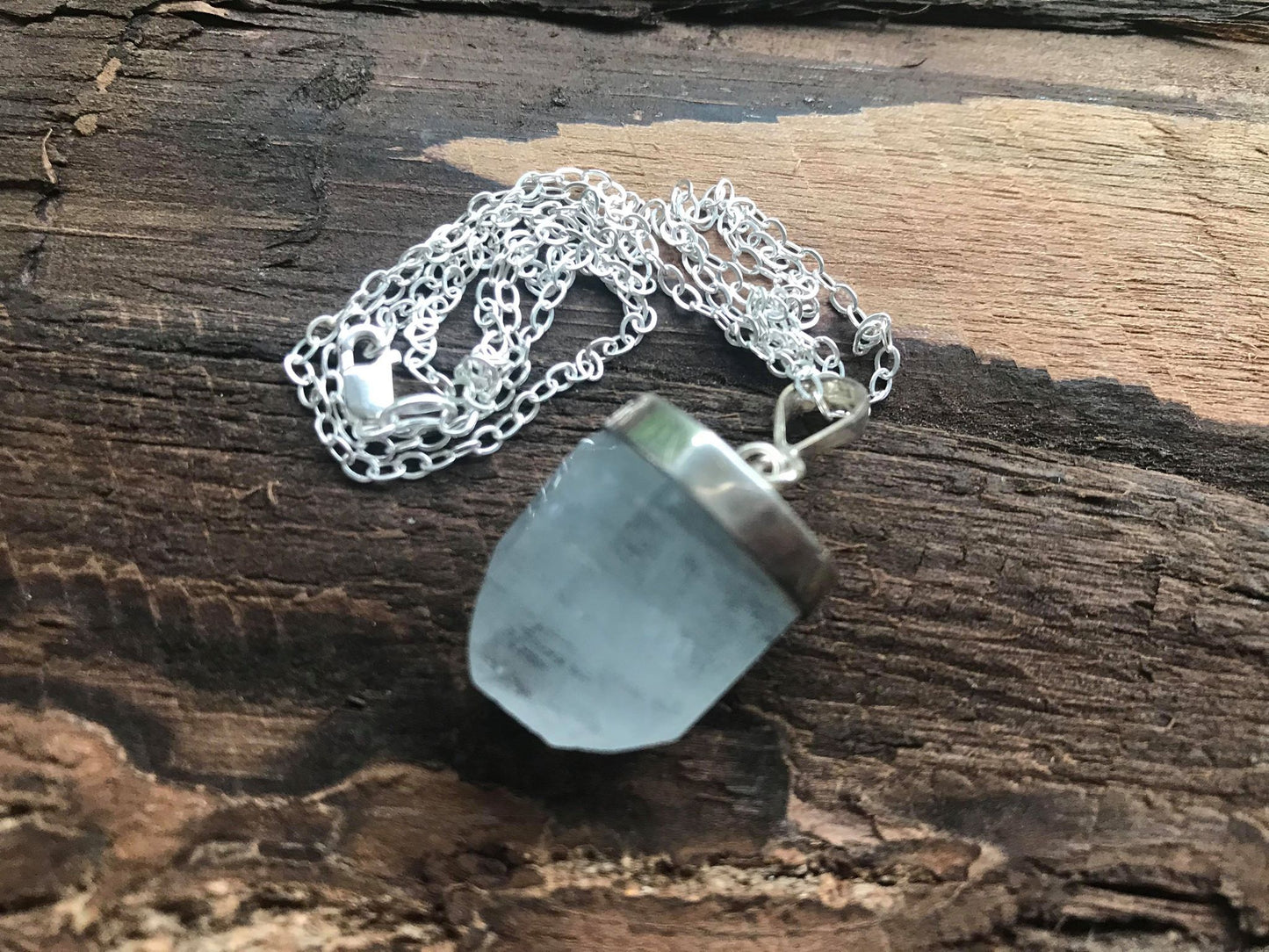 Aquamarine Pendant - Gem Realm 